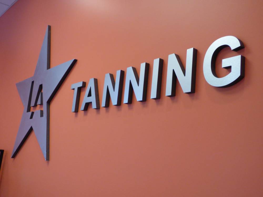 LA Tanning - Oakmont, PA